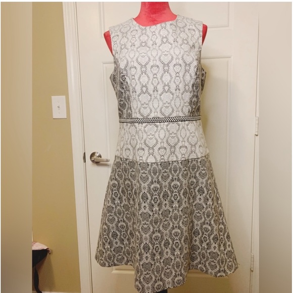 BELLE BADGLEY MISCHKA PRINTED SLEEVELESS DRESS - Picture 8 of 14